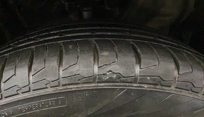 2021 Hyundai Creta SX EXECUTIVE 1.5 PETROL, Petrol, Manual, 27,201 km, Right Front Tyre Tread