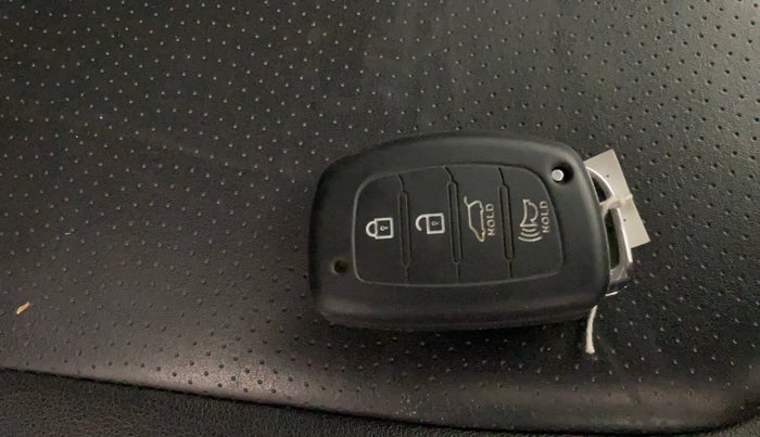 2021 Hyundai Creta SX EXECUTIVE 1.5 PETROL, Petrol, Manual, 27,201 km, Key Close Up