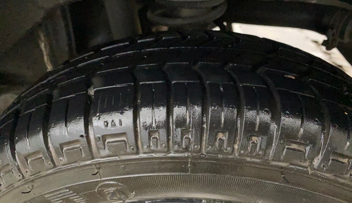 2016 Maruti Alto 800 LXI, Petrol, Manual, 27,024 km, Left Rear Tyre Tread