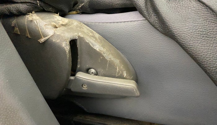 2016 Maruti Alto 800 LXI, Petrol, Manual, 27,024 km, Driver Side Adjustment Panel