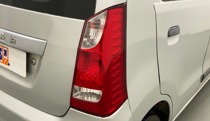 2017 Maruti Wagon R 1.0 LXI CNG, CNG, Manual, 98,707 km, Right tail light - Reverse gear light not functional