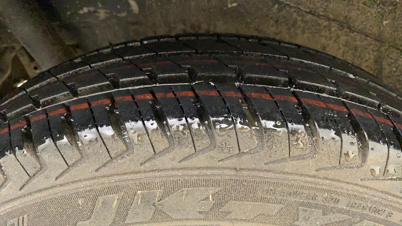 2017 Maruti Wagon R 1.0 LXI CNG, CNG, Manual, 98,707 km, Right Rear Tyre Tread