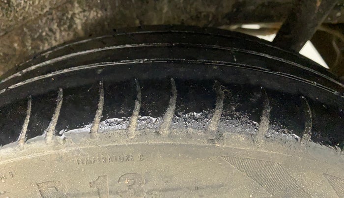 2017 Maruti Wagon R 1.0 LXI CNG, CNG, Manual, 98,707 km, Left Rear Tyre Tread