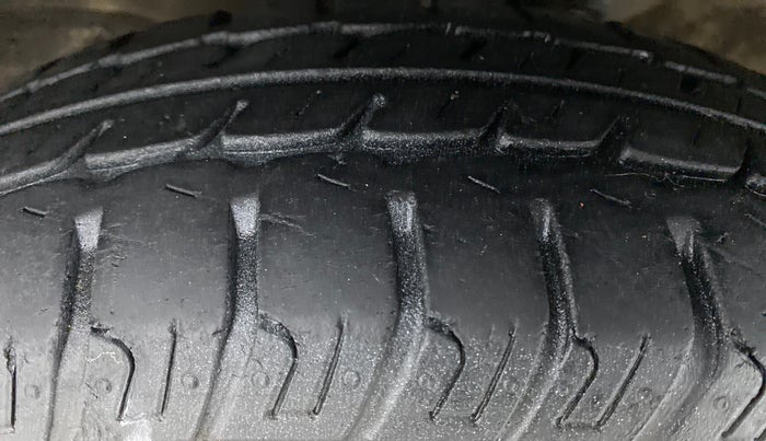 2018 Maruti Wagon R 1.0 LXI CNG, CNG, Manual, 8,962 km, Left Front Tyre Tread