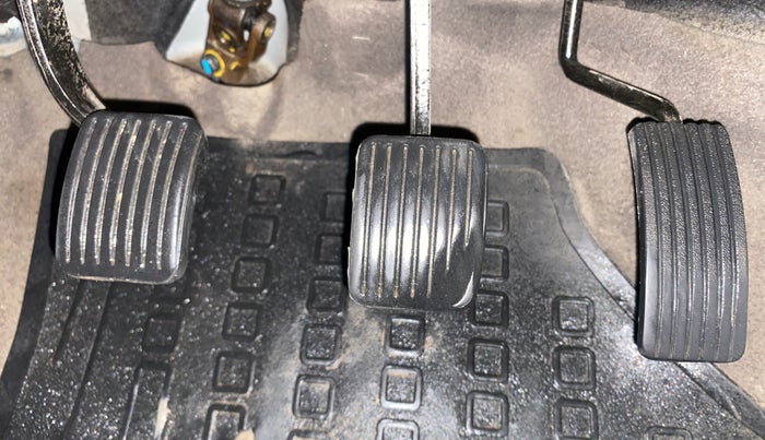 2014 Hyundai i10 SPORTZ 1.1, Petrol, Manual, 1,11,771 km, Pedals