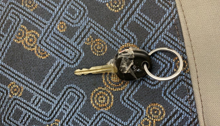 2014 Hyundai i10 SPORTZ 1.1, Petrol, Manual, 1,11,771 km, Key Close Up