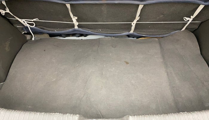 2014 Hyundai i10 SPORTZ 1.1, Petrol, Manual, 1,11,771 km, Boot Inside