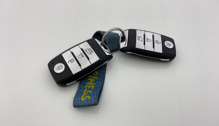 2022 KIA SELTOS HTK PLUS 1.5 IMT, Petrol, Manual, 71,399 km, Key Close Up