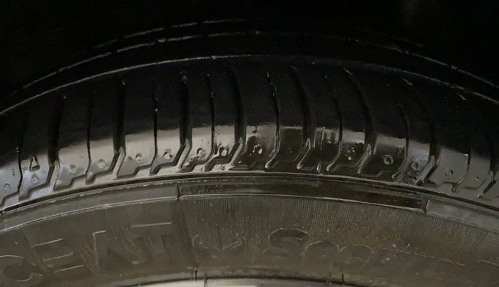 2022 Hyundai NEW I20 ASTA 1.2 MT, Petrol, Manual, 29,690 km, Right Front Tyre Tread