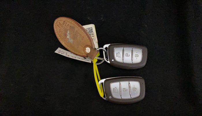 2022 Hyundai NEW I20 ASTA 1.2 MT, Petrol, Manual, 29,690 km, Key Close Up