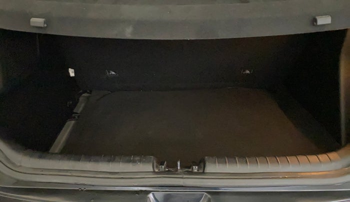 2022 Hyundai NEW I20 ASTA 1.2 MT, Petrol, Manual, 29,690 km, Boot Inside