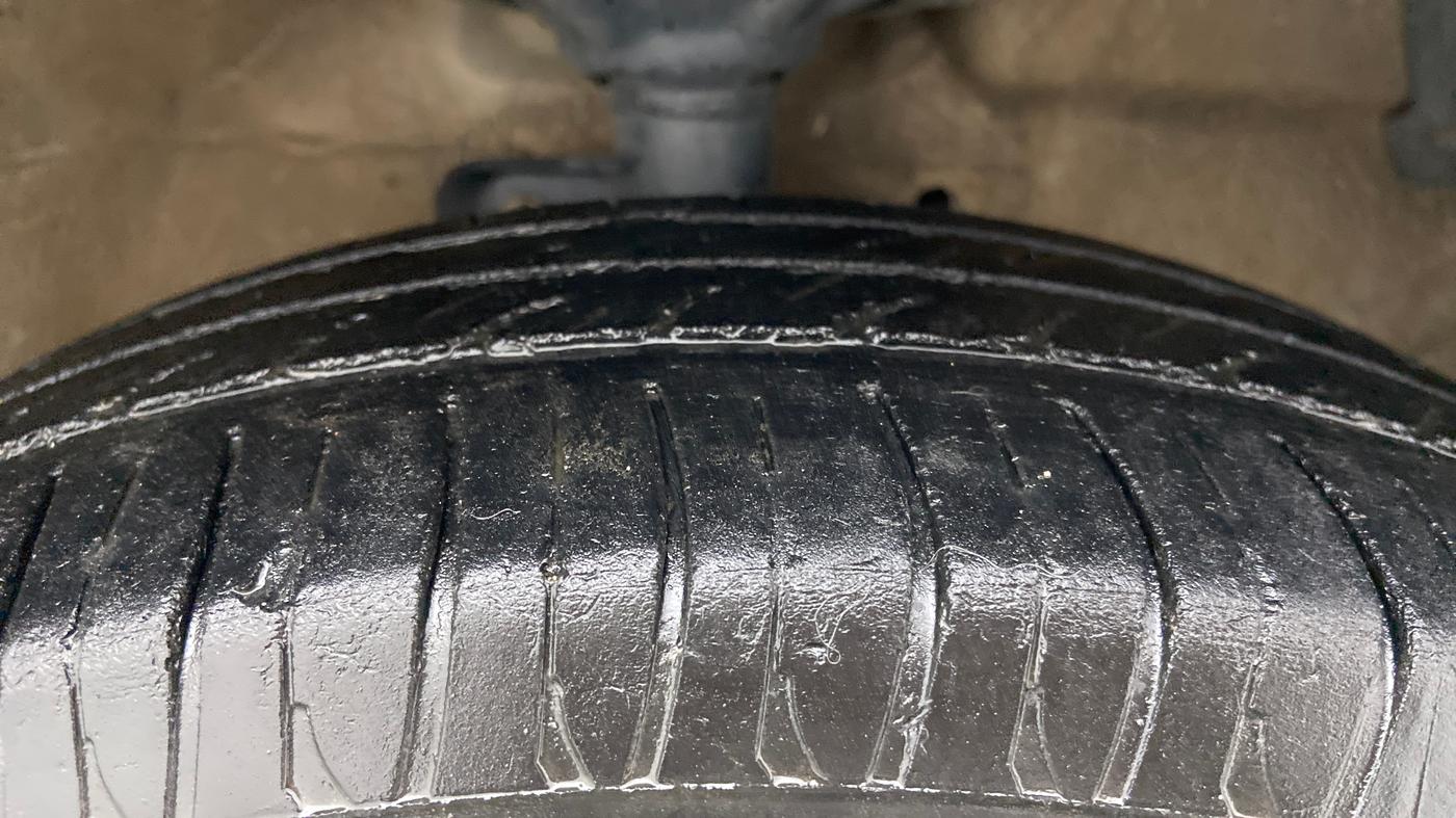 2016 Maruti Celerio VXI, Petrol, Manual, 97,726 km, Right Front Tyre Tread