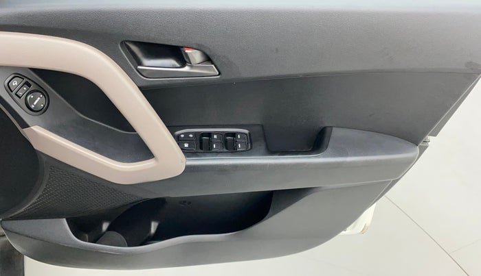 2016 Hyundai Creta SX PLUS 1.6 PETROL, Petrol, Manual, 61,936 km, Driver Side Door Panels Control