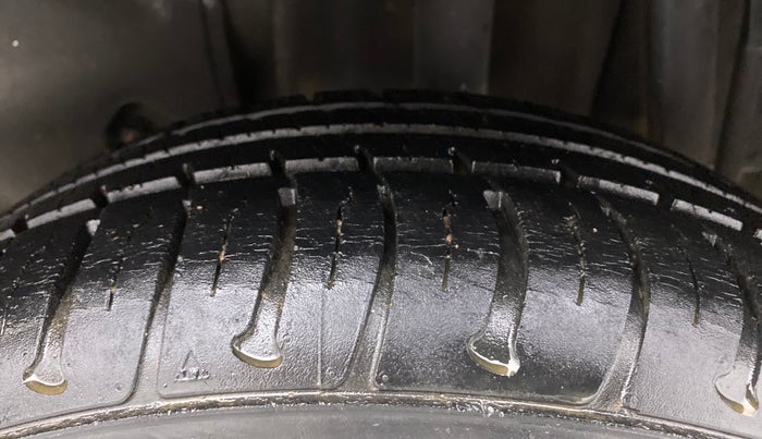 2018 Tata Tiago XZ PETROL, Petrol, Manual, 33,433 km, Left Rear Tyre Tread