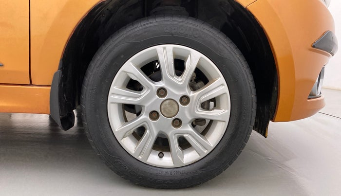 2018 Tata Tiago XZ PETROL, Petrol, Manual, 33,433 km, Right Front Wheel