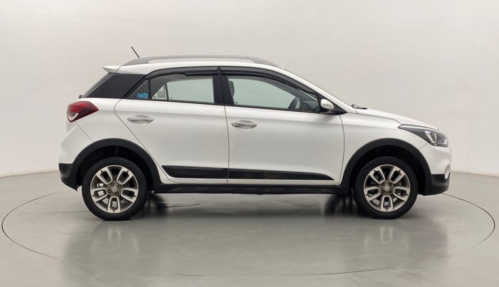 2017 Hyundai i20 Active 1.2 SX, Petrol, Manual, 55,343 km, Right Side View