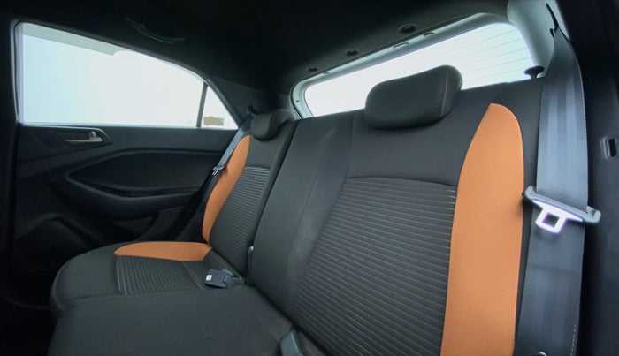 2017 Hyundai i20 Active 1.2 SX, Petrol, Manual, 55,343 km, Right Side Rear Door Cabin