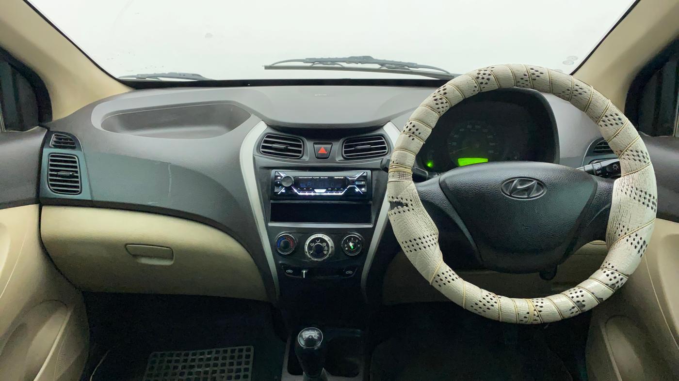 2016 Hyundai Eon ERA +, Petrol, Manual, 99,837 km, Dashboard