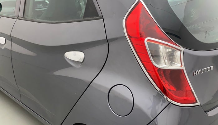 2016 Hyundai Eon ERA +, Petrol, Manual, 99,837 km, Left quarter panel - Slightly dented