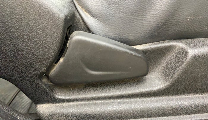 2017 Renault Kwid CLIMBER 1.0, Petrol, Manual, 48,587 km, Driver Side Adjustment Panel