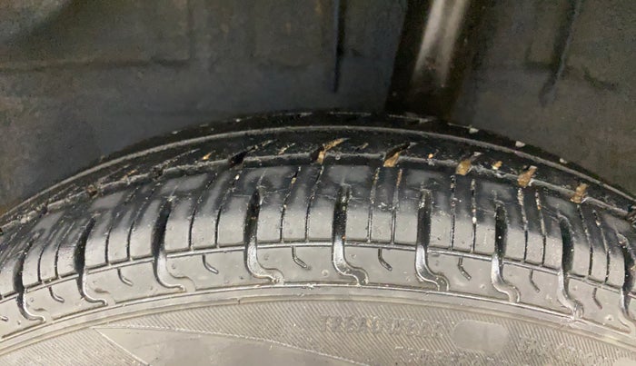 2017 Renault Kwid CLIMBER 1.0, Petrol, Manual, 48,587 km, Left Rear Tyre Tread