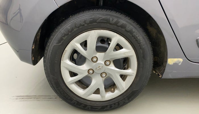 2017 Hyundai Grand i10 MAGNA 1.2 KAPPA VTVT, CNG, Manual, 73,491 km, Right Rear Wheel