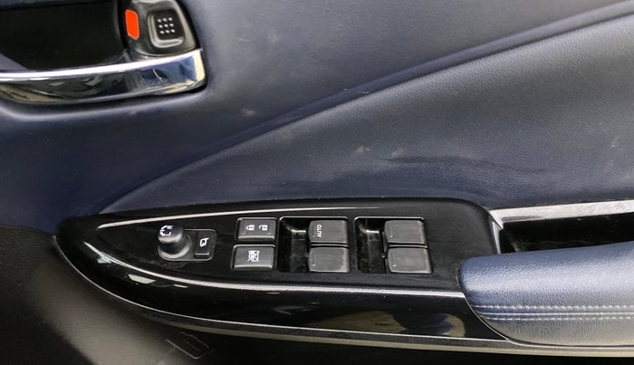 2024 Maruti Baleno ZETA 1.2 AGS, Petrol, Automatic, 29,589 km, Driver Side Door Panels Control