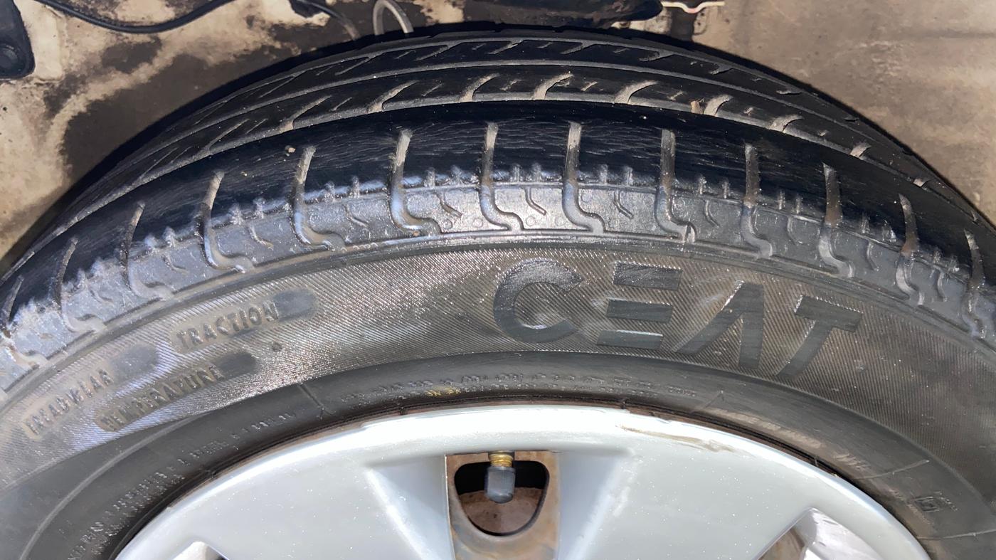 2019 Maruti Alto K10 VXI, Petrol, Manual, 47,904 km, Left Front Tyre Tread