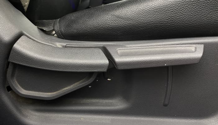 2021 Hyundai GRAND I10 NIOS MAGNA 1.2 KAPPA VTVT, Petrol, Manual, 51,162 km, Driver Side Adjustment Panel