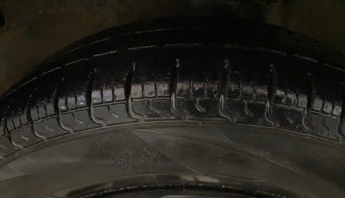 2018 Maruti Alto 800 LXI, Petrol, Manual, 55,026 km, Left Front Tyre Tread