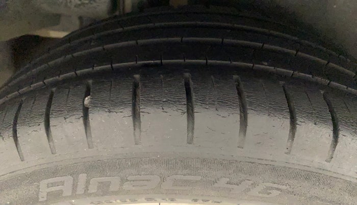 2016 Maruti Ciaz ZXI+, Petrol, Manual, 80,506 km, Right Rear Tyre Tread