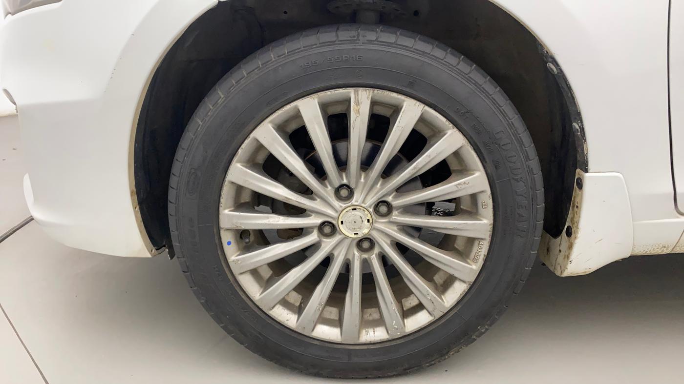 2016 Maruti Ciaz ZXI+, Petrol, Manual, 80,506 km, Left Front Wheel