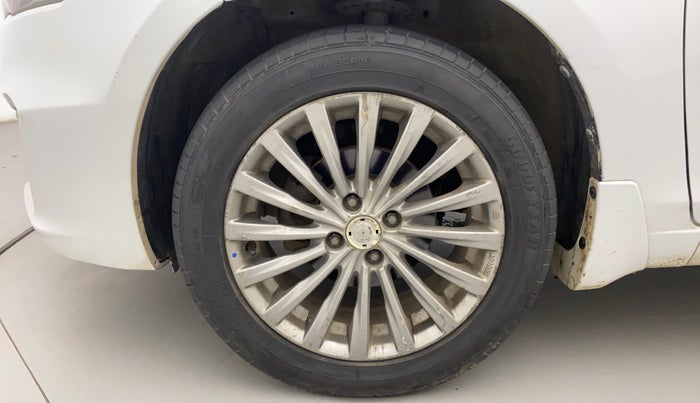 2016 Maruti Ciaz ZXI+, Petrol, Manual, 80,506 km, Left Front Wheel