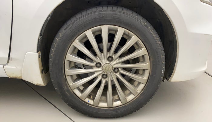 2016 Maruti Ciaz ZXI+, Petrol, Manual, 80,506 km, Right Front Wheel