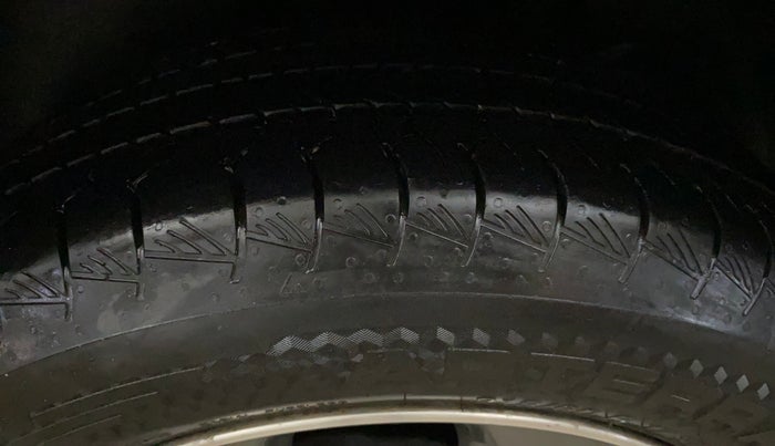 2016 Hyundai Creta SX PLUS AT 1.6 PETROL, Petrol, Automatic, 67,102 km, Left Rear Tyre Tread