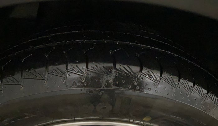 2016 Hyundai Creta SX PLUS AT 1.6 PETROL, Petrol, Automatic, 67,102 km, Right Rear Tyre Tread