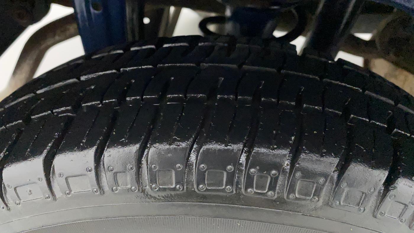 2013 Maruti Alto 800 LXI, Petrol, Manual, 9,008 km, Right Rear Tyre Tread