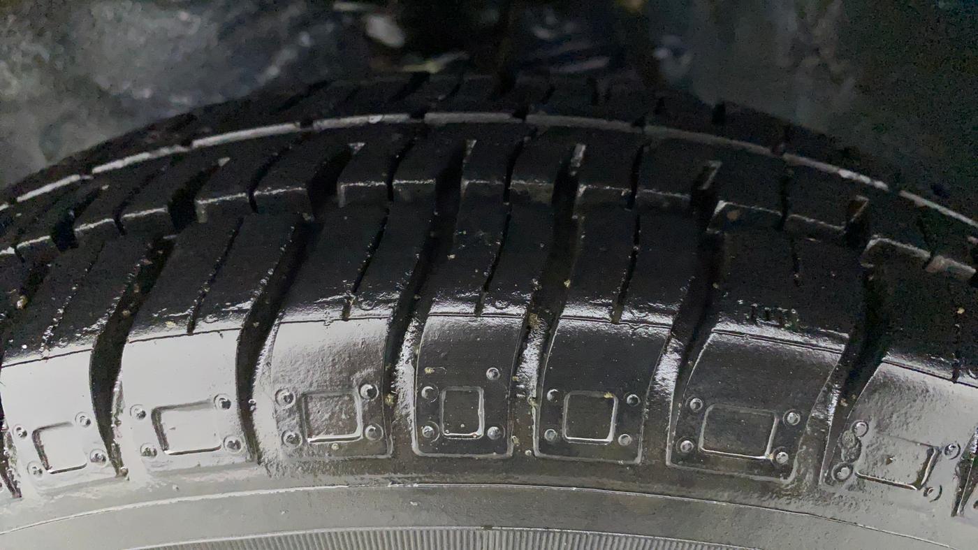 2013 Maruti Alto 800 LXI, Petrol, Manual, 9,008 km, Left Front Tyre Tread