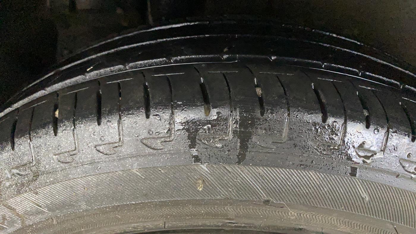 2017 Maruti Ertiga VXI, Petrol, Manual, 74,785 km, Right Rear Tyre Tread