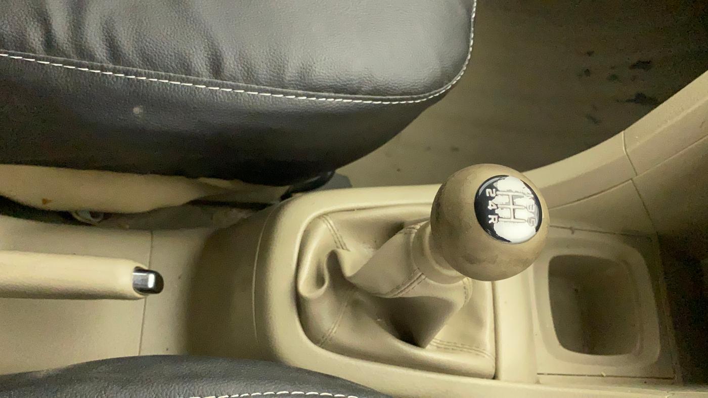 2017 Maruti Ertiga VXI, Petrol, Manual, 74,785 km, Gear Lever