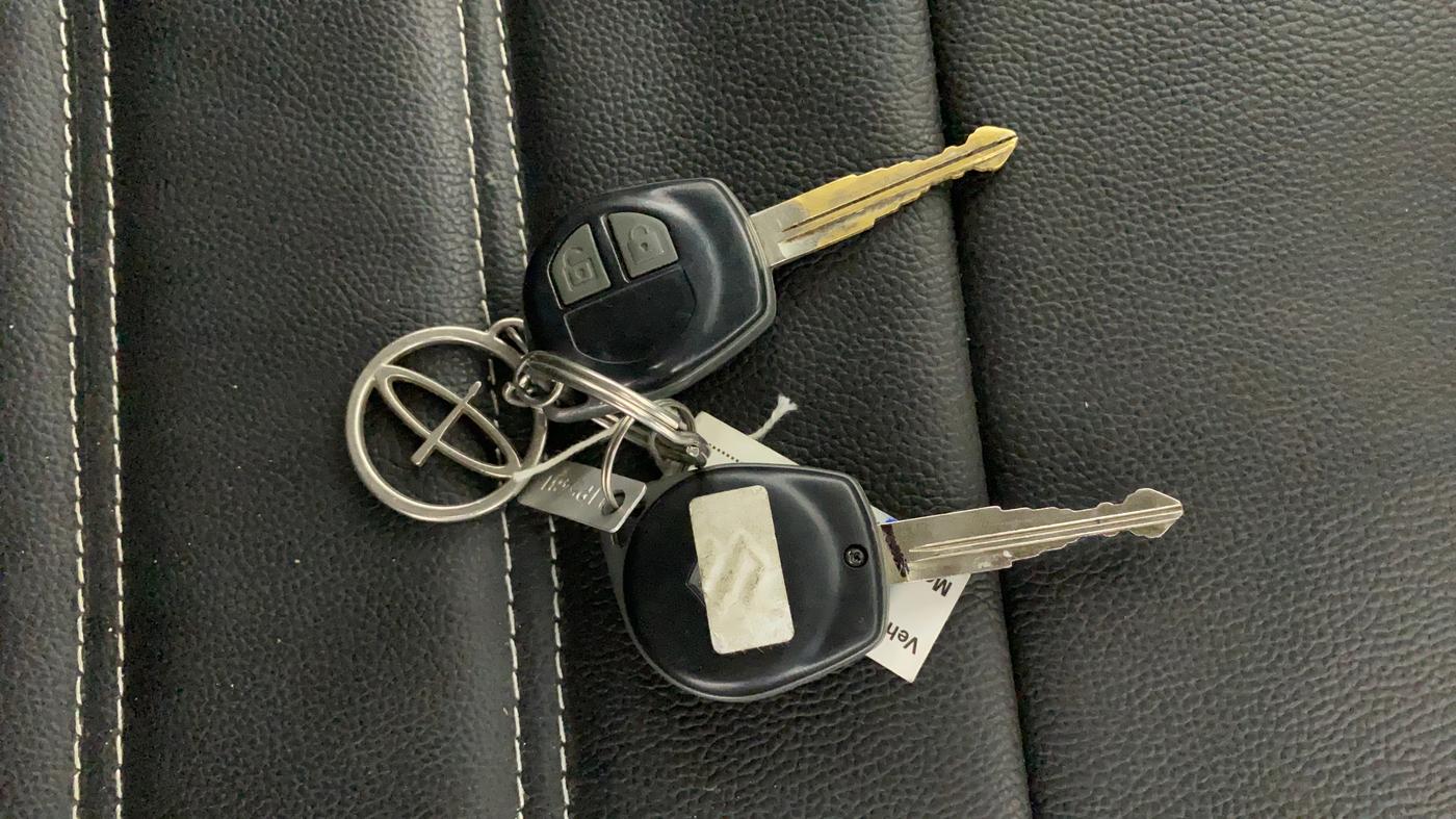 2017 Maruti Ertiga VXI, Petrol, Manual, 74,785 km, Key Close Up