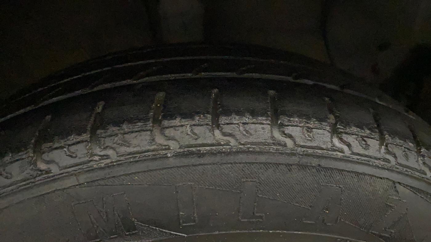 2019 Hyundai GRAND I10 NIOS SPORTZ AMT 1.2 KAPPA VTVT, Petrol, Automatic, 1,13,318 km, Right Front Tyre Tread