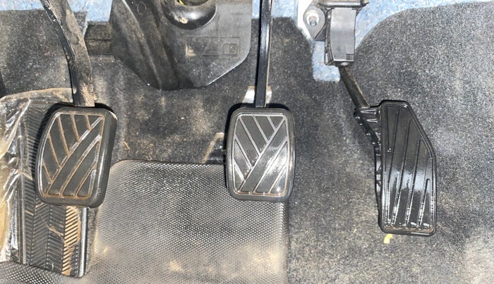 2024 Maruti Baleno ZETA PETROL 1.2, Petrol, Manual, 13,524 km, Pedals