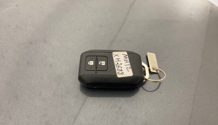 2024 Maruti Baleno ZETA PETROL 1.2, Petrol, Manual, 13,524 km, Key Close Up