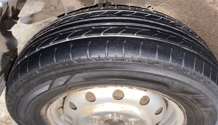 2017 Maruti Wagon R 1.0 LXI CNG, CNG, Manual, 50,765 km, Right Rear Tyre Tread