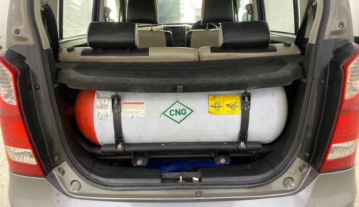 2017 Maruti Wagon R 1.0 LXI CNG, CNG, Manual, 50,765 km, Boot Inside