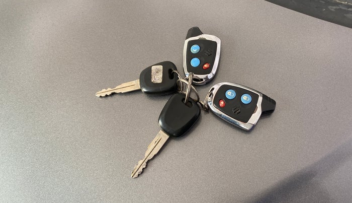 2017 Maruti Wagon R 1.0 LXI CNG, CNG, Manual, 50,765 km, Key Close Up