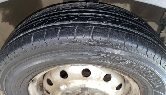 2017 Maruti Wagon R 1.0 LXI CNG, CNG, Manual, 50,765 km, Right Front Tyre Tread