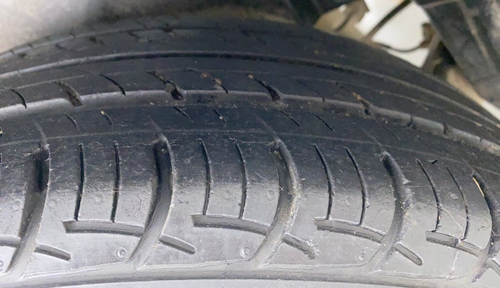 2016 Maruti Swift Dzire ZXI 1.2 BS IV, Petrol, Manual, 38,809 km, Right Rear Tyre Tread