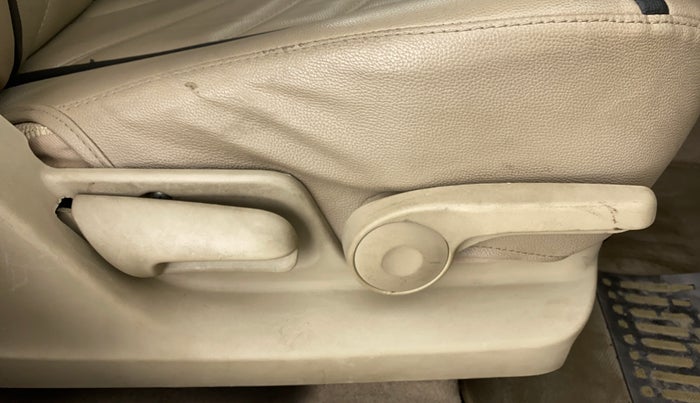 2016 Maruti Swift Dzire ZXI 1.2 BS IV, Petrol, Manual, 38,809 km, Driver Side Adjustment Panel